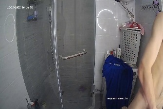 Artem jerking off in the bathroom 20 Dec 2022