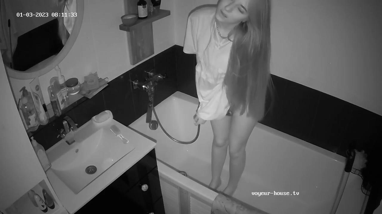 Evelyn washing after sex, Jan-03-2023
