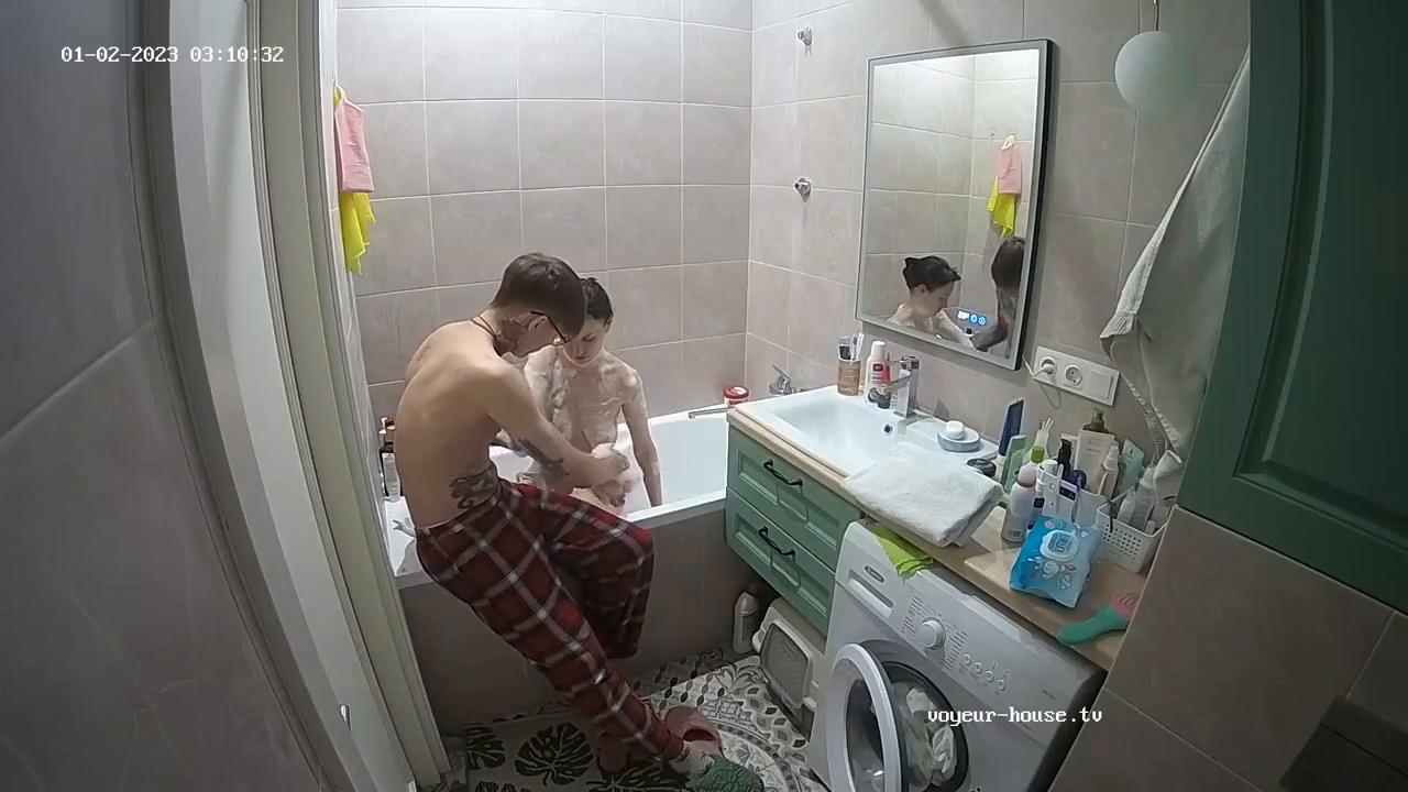 Goanshee shower and shave Jan 02 cam 4