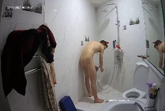 Rino jerking in the shower 13 Feb 2023