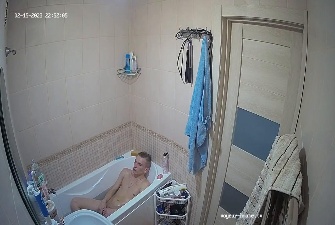Yanos jerking in the bath 15 Feb 2023