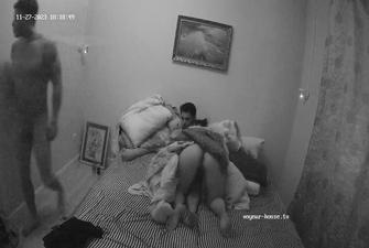 Helen, Mona, Carlson, Mimas, Yonah and Marcius orgy in guestroom, Nov27-23 cam3