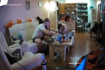Exclusive, Living room apartment Henry cam4 2024-05-04