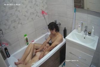 Zaza and Miki - Taking a bath and Having sex in the bathtub 2024-06-28