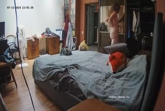 Exclusive, Gerda wears her clothes 2024-07-11