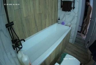 Exclusive, Liliana Anderson Bathroom Quickie 2024-07-20