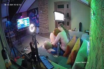 Elon,help horny Claudia with masturbation in living room, 2024-08-11 cam 2