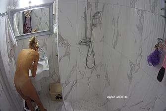 Amelie shower and shave, 20 07 2024