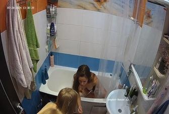 Ariela - Taking shower pipe 2024-07-20