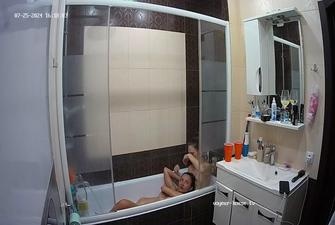 Persephone and Andreza bath, Jul25 24