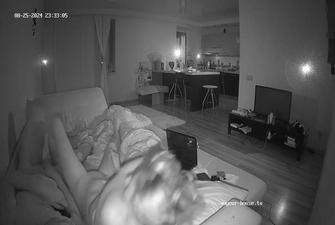 guest couple late night have sex in Sofa 2024-08-25 cam 2