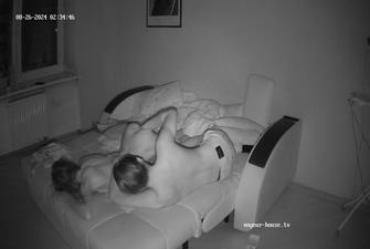 Guest couple massage and sex late in night 2024-08-26