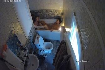 Sylva and guest girl have lesbian fun in Bathroom 16 08 2024 cam 2