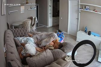 Yuneska and Radu friends couch sex, 09 09 2024