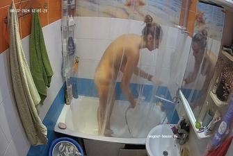 Ubaldo Bo friend showering, 22 08 2024