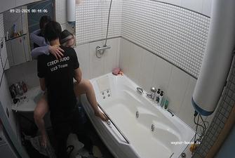 Art friends bathroom sex, 21 09 2024