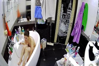 Alecia shower, 03 10 2024