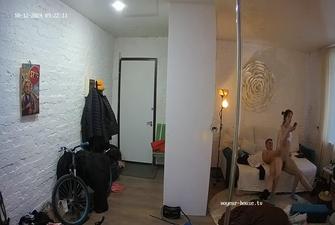 Kenia and friend threesome hard sex in Living room 2024-10-12 cam 2