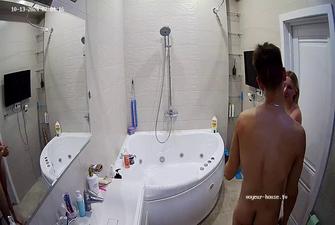 Flamy guests shower and suck, 13 10 2024