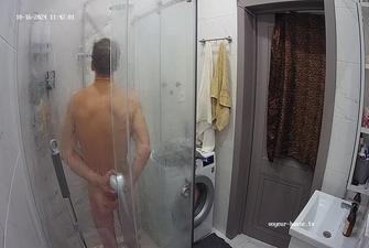 Kris late morning shower 16-10-2024