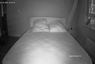 Raslan and Ballerina quick blowjob in bedroom 2024-11-21 cam 2
