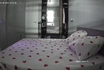 Raslan and Ballerina quick blowjob in bedroom 2024-11-21