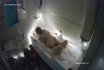 Randolph Aubrey bath and sex in bathtub 2025-05-10