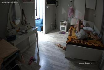 Alice Paradise sucking and riding Black 2025-05-20 cam 2