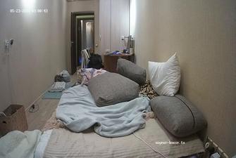 Ricci fingering Kendall guest bedroom 2025-05-23 cam 2
