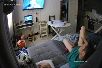 Mira Henry Sex on couch 2025-06-06 cam 2