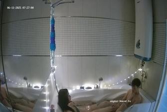 Gorch fucking Tatty in bathtub 2025-06-11 cam 2