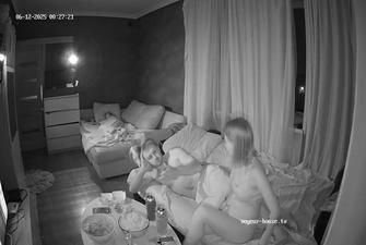 Libusa Iwan fucking hard in livingroom 2025-06-12 cam 5