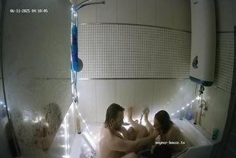 Threesome Frida Allentia Erik in bathtub 2025-06-11